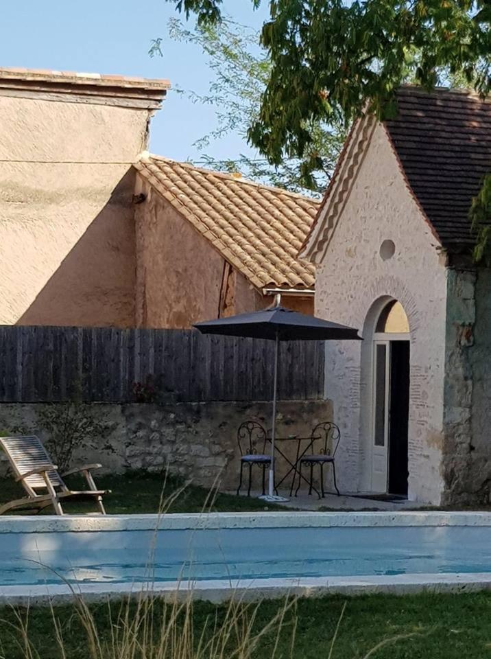 La Maison Bleue Villereal Exterior photo